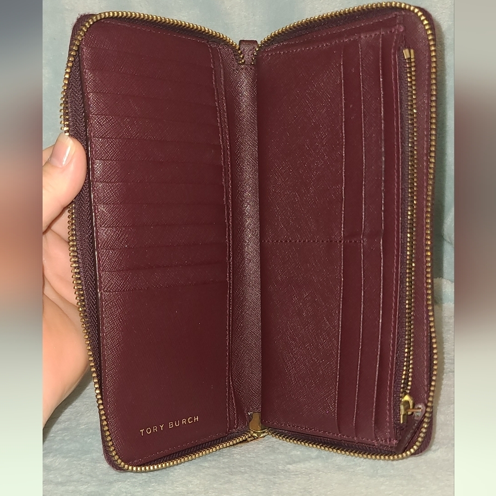 Tory Burch Long Wallet - Picture 9 of 14
